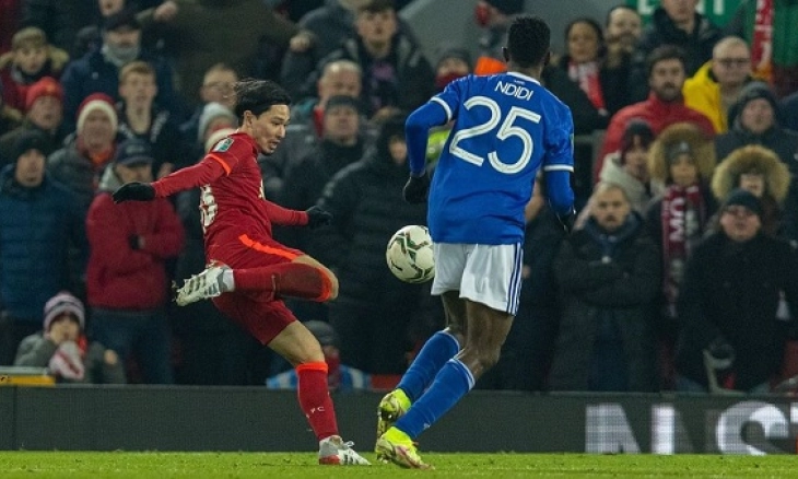 Diminati Leeds dan Monaco, Liverpool Enggan Lepas Minamino