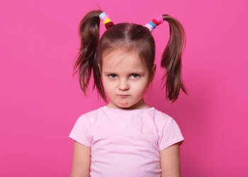 Cara Tepat Hadapi Anak Tantrum 