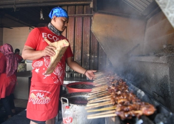 Wisata Sambil Mencicipi Sate Kambing dan Tengkleng Rica-rica