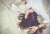 Manfaat Tidur Tanpa Bantal