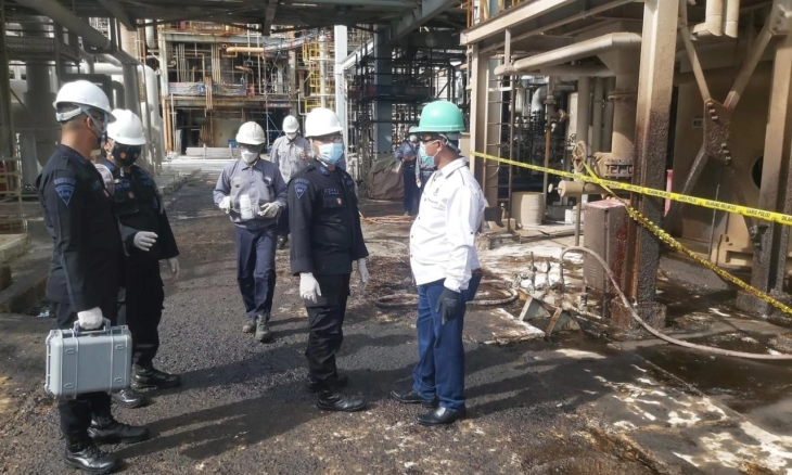 Tim KBR Sat Brimob Polda Banten Olah TKP Pasca Ledakan di PT MCIC Cilegon