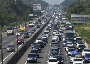 Strategi Polisi Cegah Macet di Tol Jalur Mudik