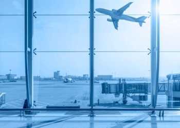 Takut Terbang? Baca Tips Ini Sebelum Traveling…