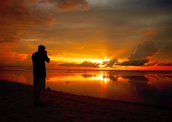 Pantai Ujung Genteng yang Romantis di Sukabumi