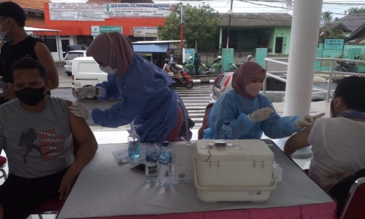 Polres Metro Bekasi Kota Layani Vaksin Booster di Alun-alun Tiap Hari